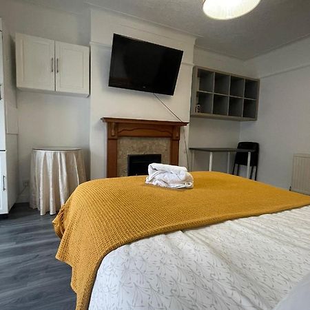 Beautiful Private Rooms In London Central Willesden Green Eksteriør billede